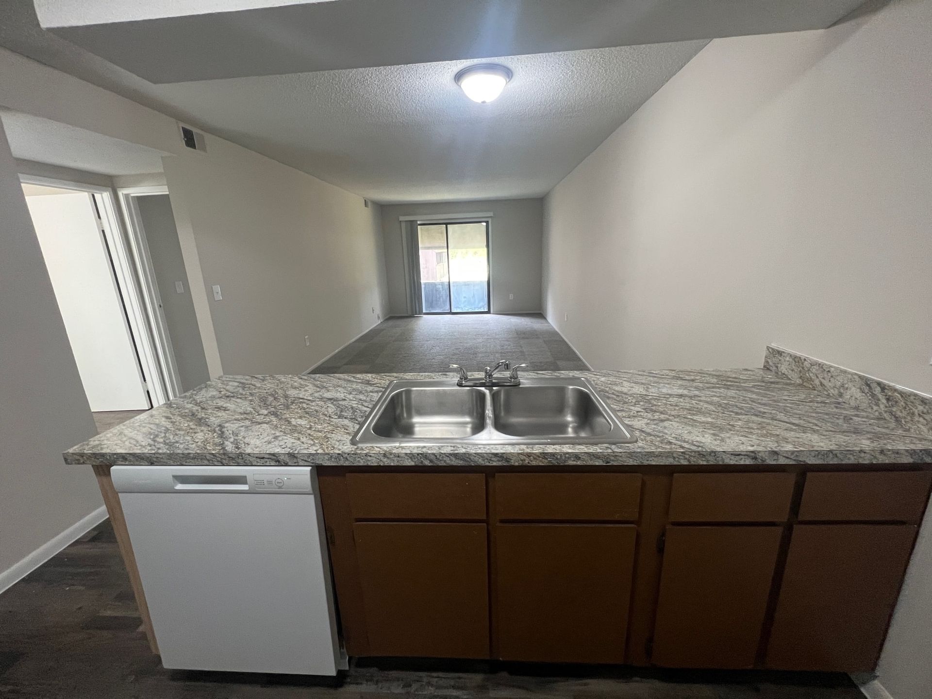 Hebron Apartment: 101 Canal Rd.