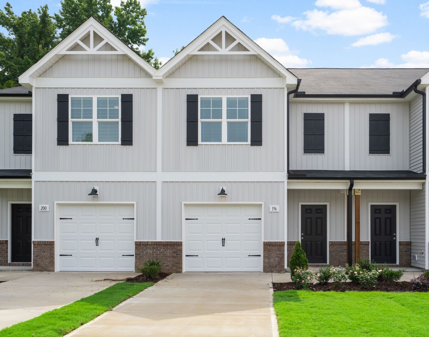 Smithfield Townhome: 332 W Saltgrass Lane