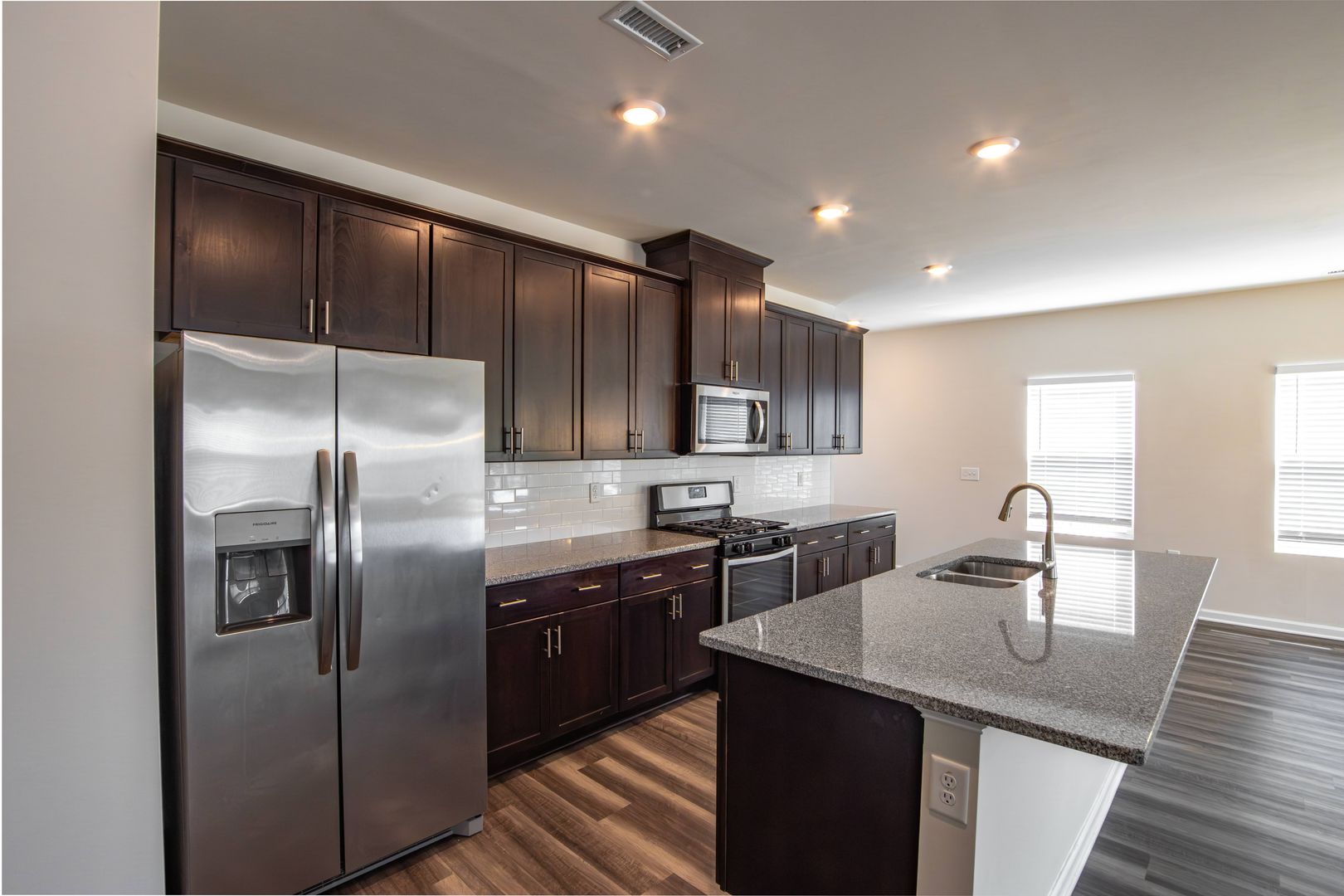 Clayton House: 51 Coffee Tree Circle