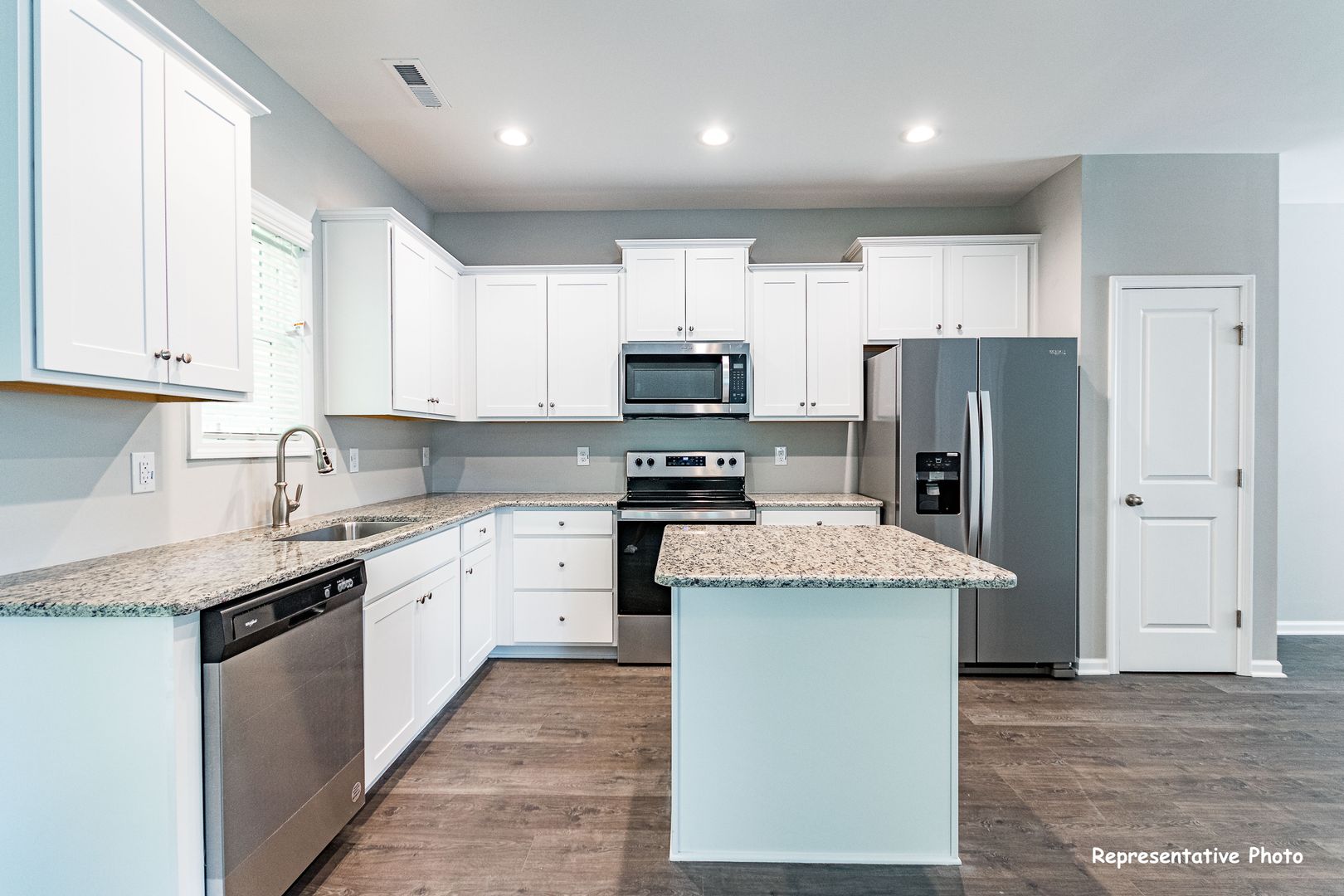 Smithfield House: 120 Sandpiper Street