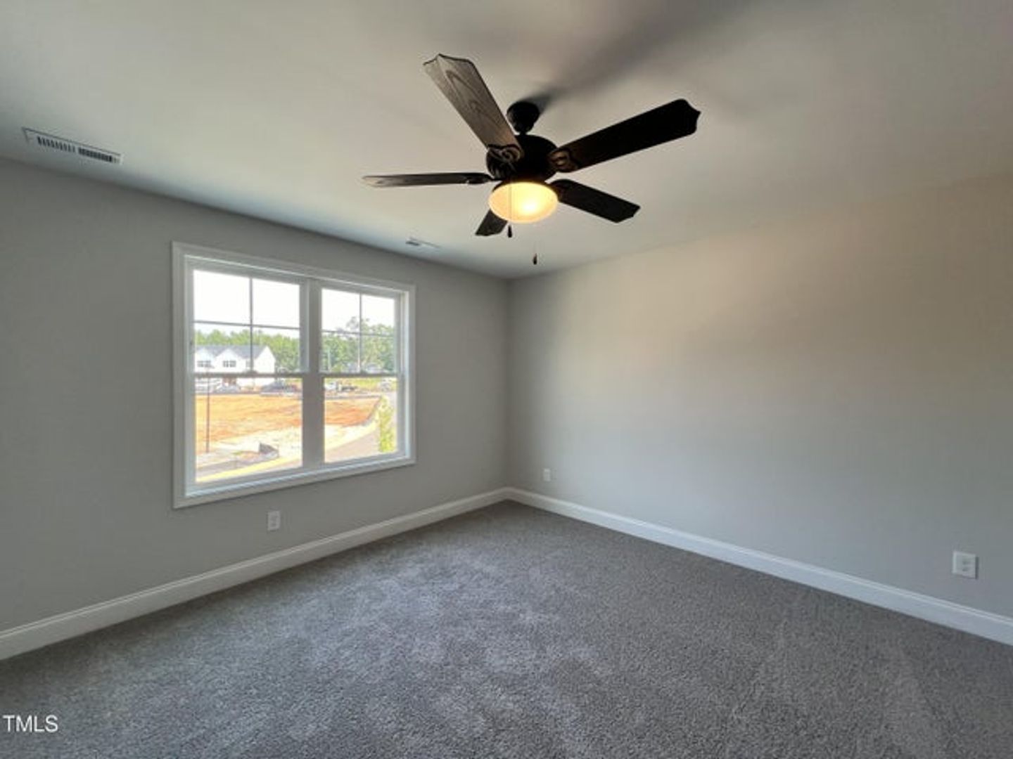 21 Calluna Drive 4 of 8