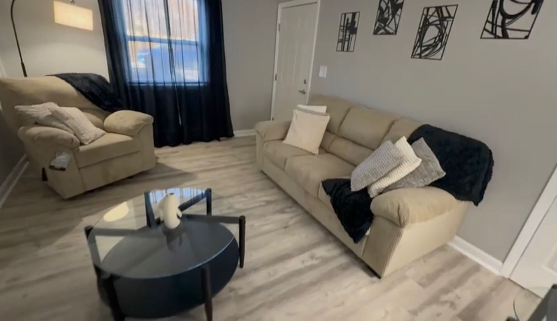 CHARLOTTE Apartment: 4001