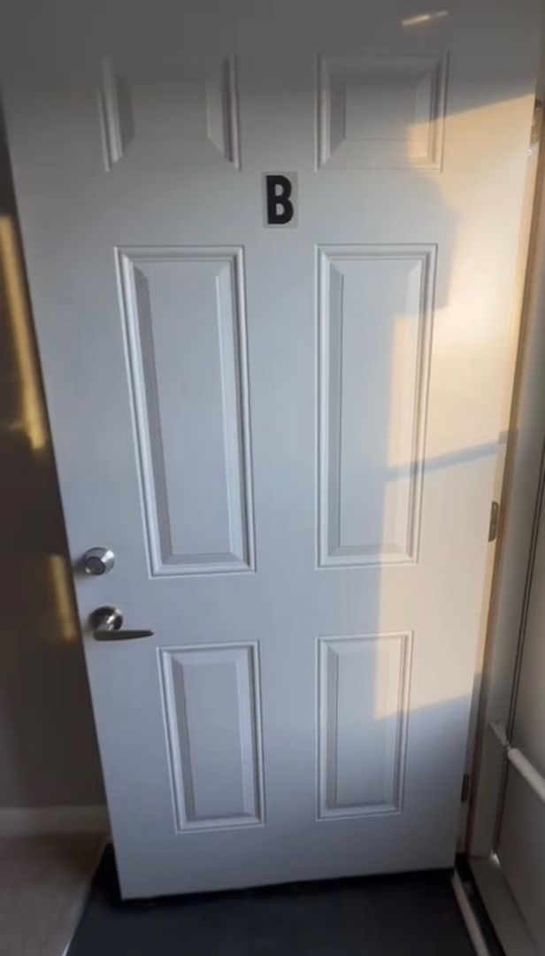 CHARLOTTE Apartment: 3915