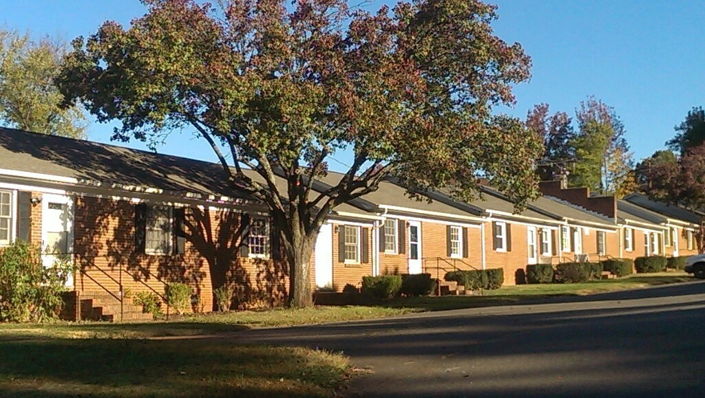 CHARLOTTE Apartment: 3915