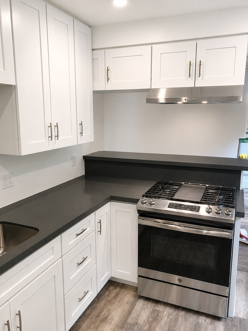 Redondo Apartment: 503 N. Elena