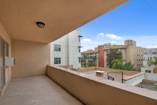 542 Glenrock Ave - Unit 15 – photo 1