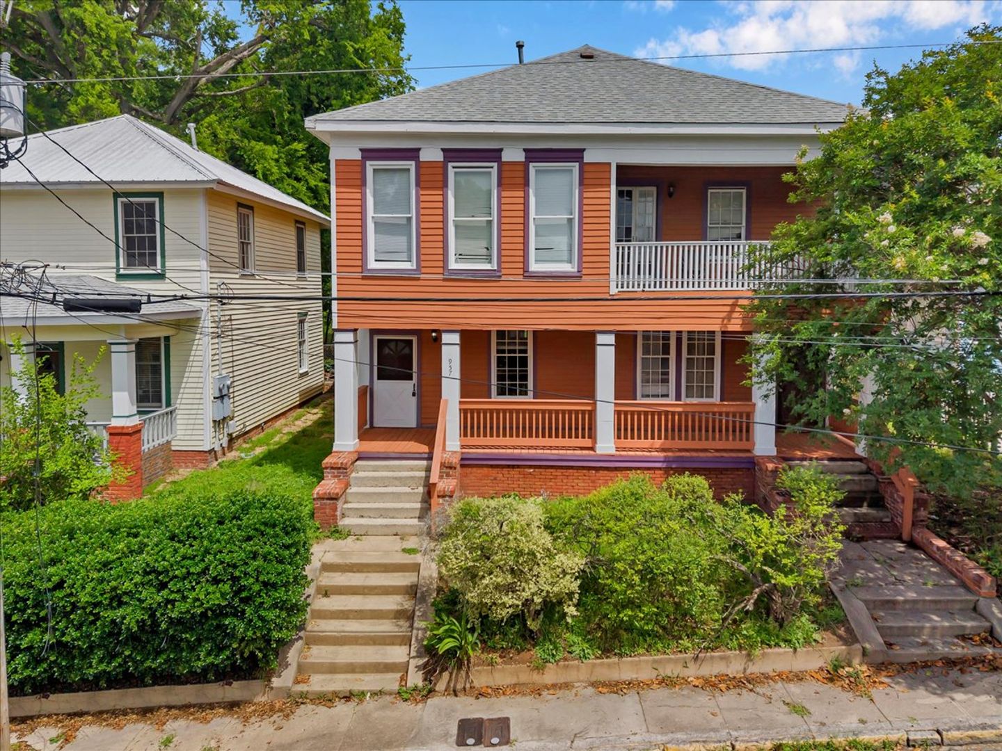 Macon House: 957 New St.