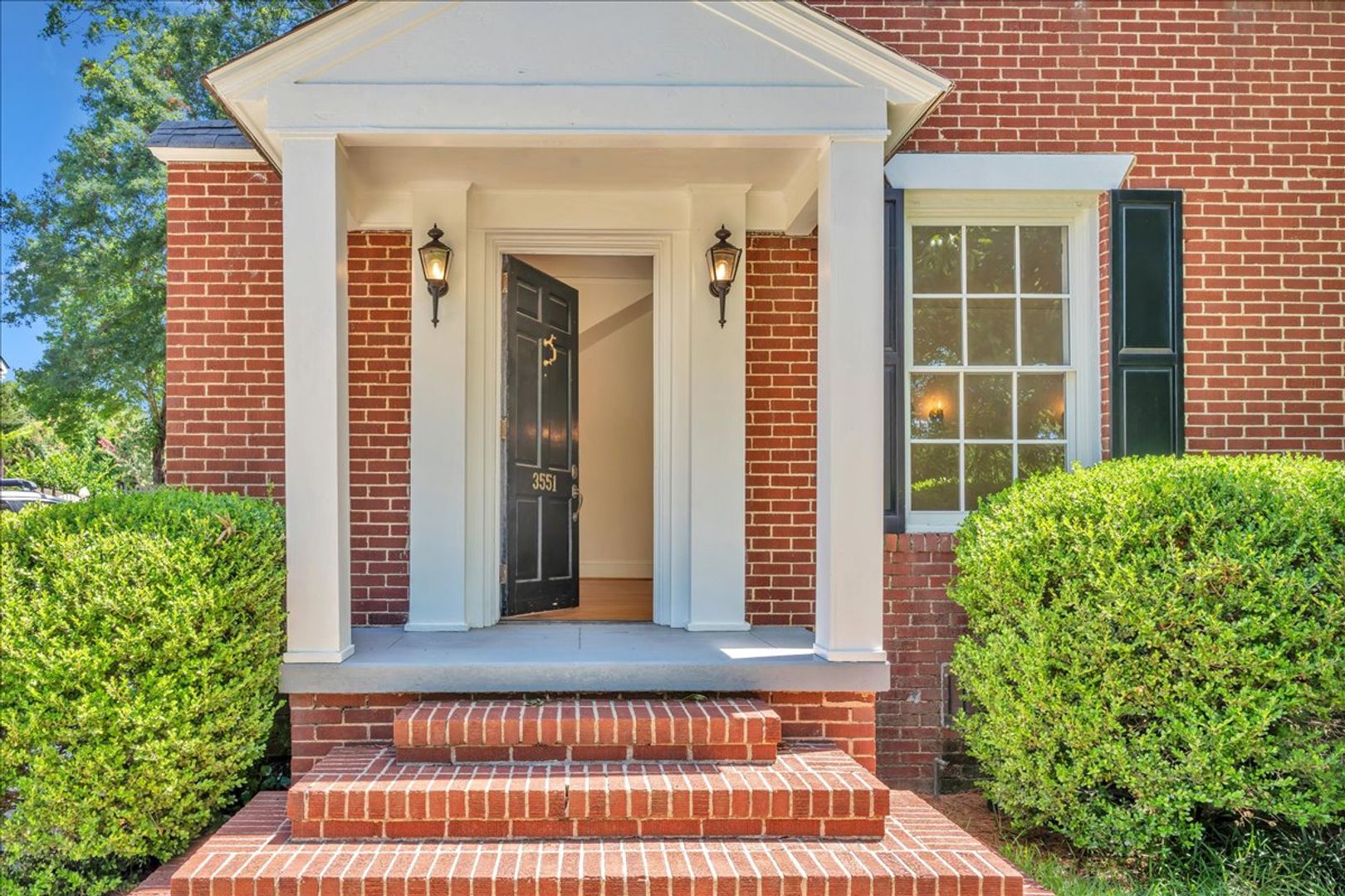 Macon House: 3551 Overlook Ave