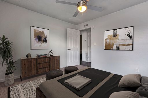 Beautifully Renovated 2 Bedroom! – photo 1