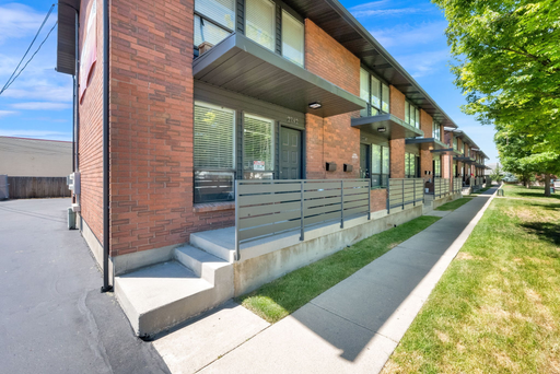 Coming Soon: Stunning 3-Bedroom Townhome! – photo 1