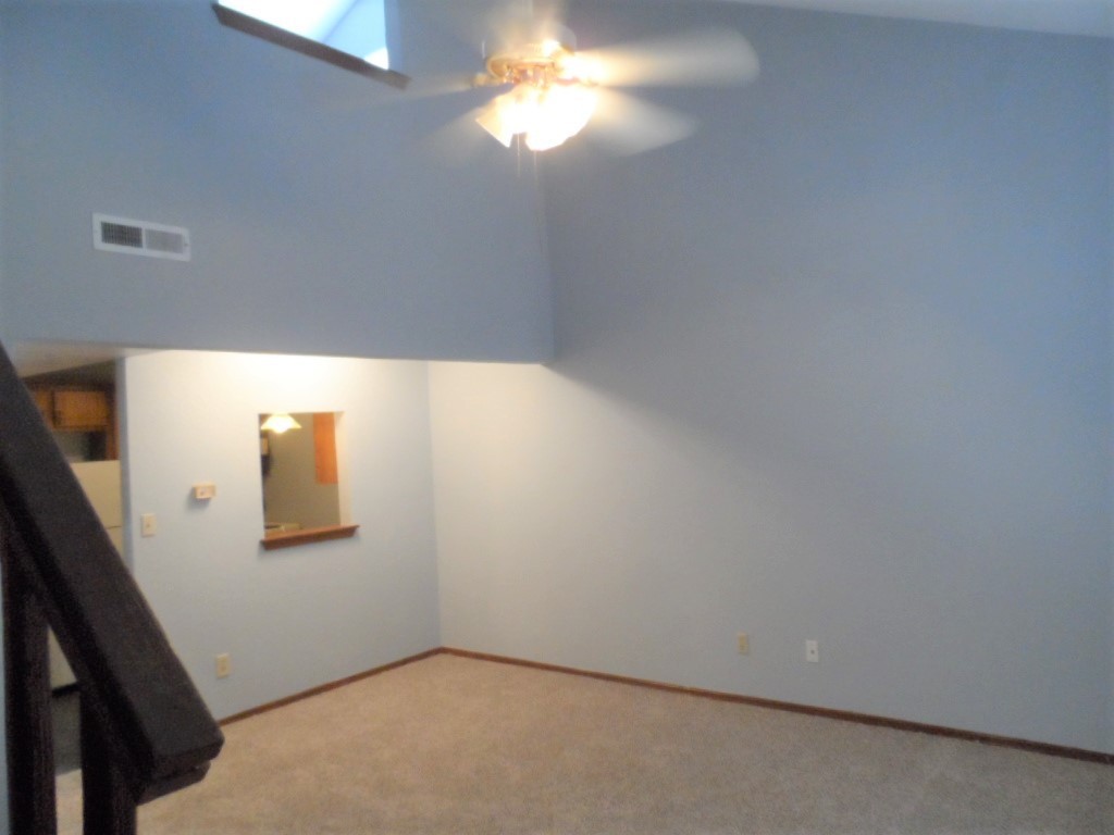 Norman Apartment: 1901 E Lindsey