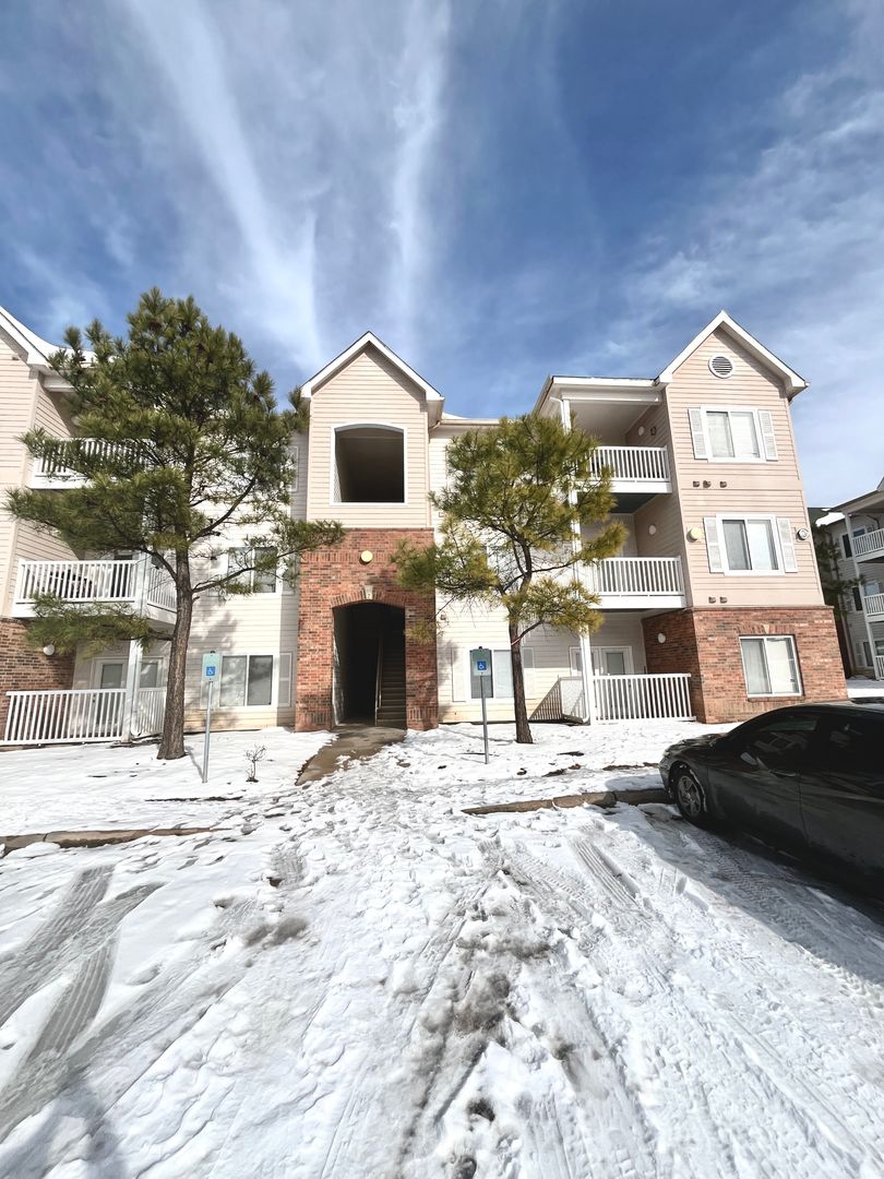 Norman House: 2200 Classen #2-2124