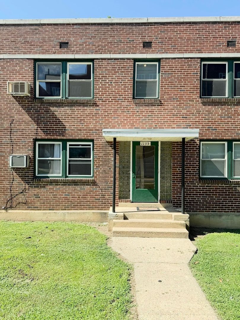LANCASTER Apartment: 1135 E ORANGE, RIVER PARK GARDENS