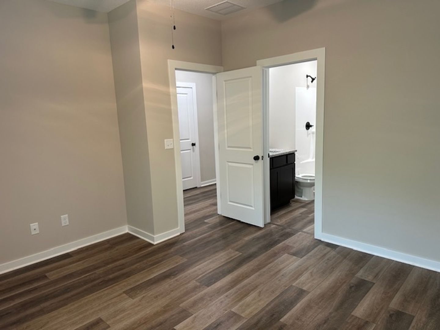 PARK CITY Multiplex: 5414-16 N GRAY DR