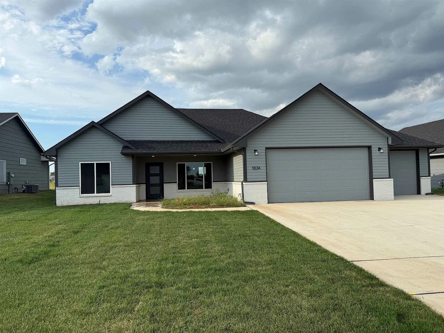 Wichita House: 5534 W 42nd St S