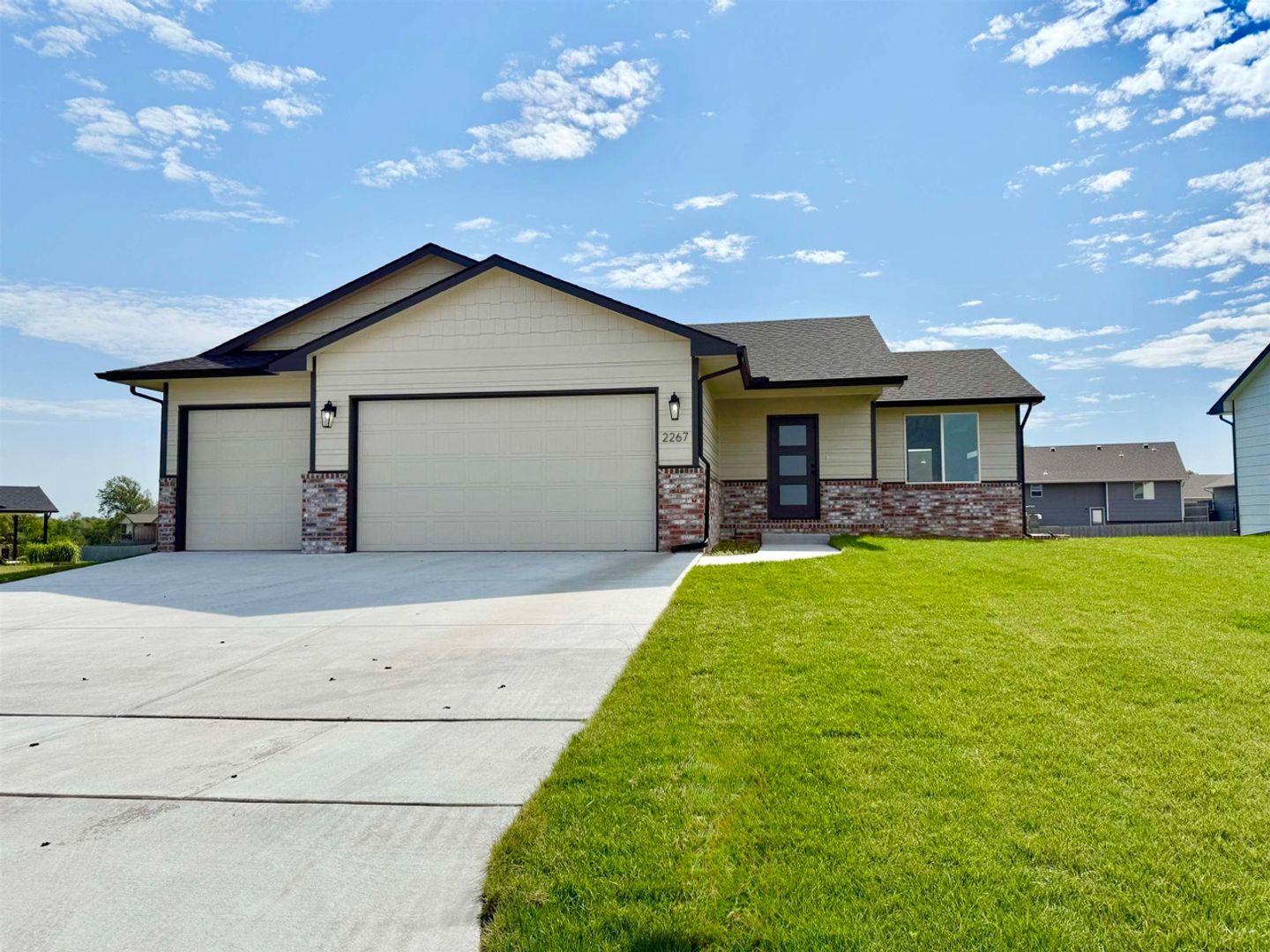 WICHITA House: 2267 E CHATEAU CT