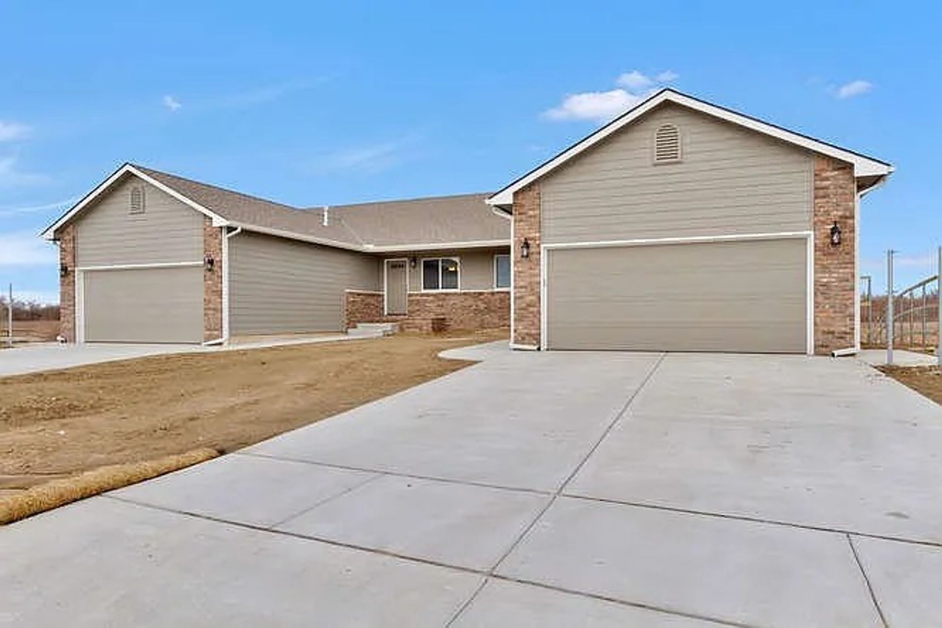 KECHI Multiplex: 2230-32 E QUIVERA CIR