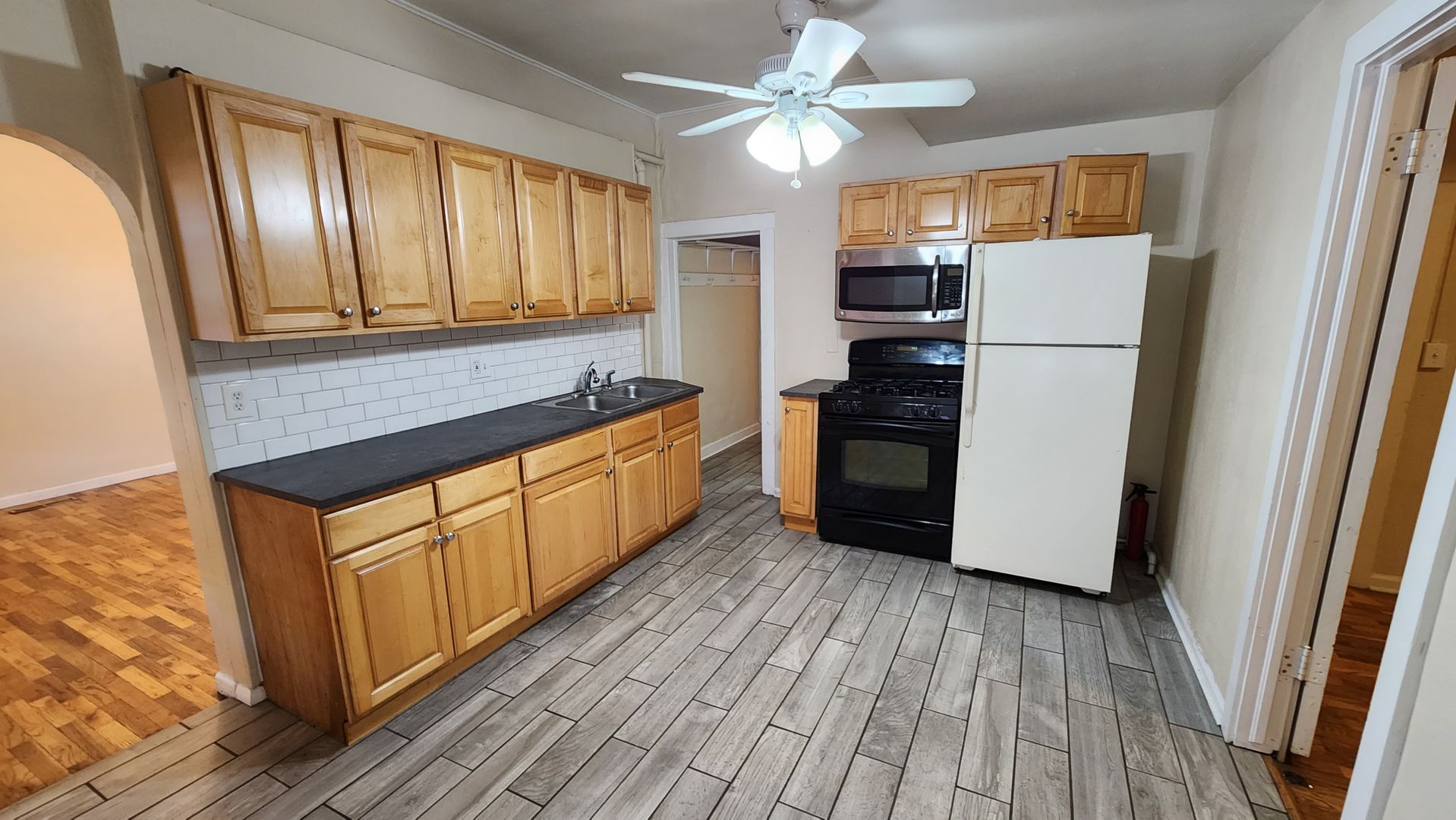 Longmont Apartment: 327 3rd Ave