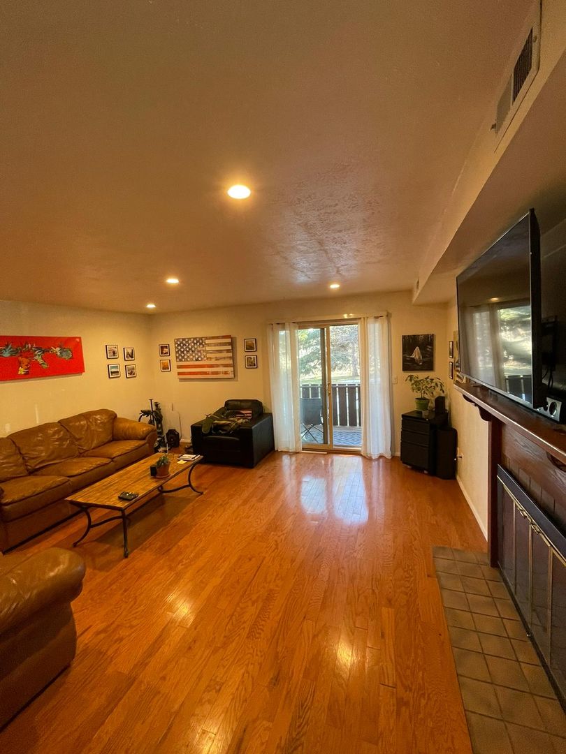 Niwot House: 8060 Niwot Rd #30
