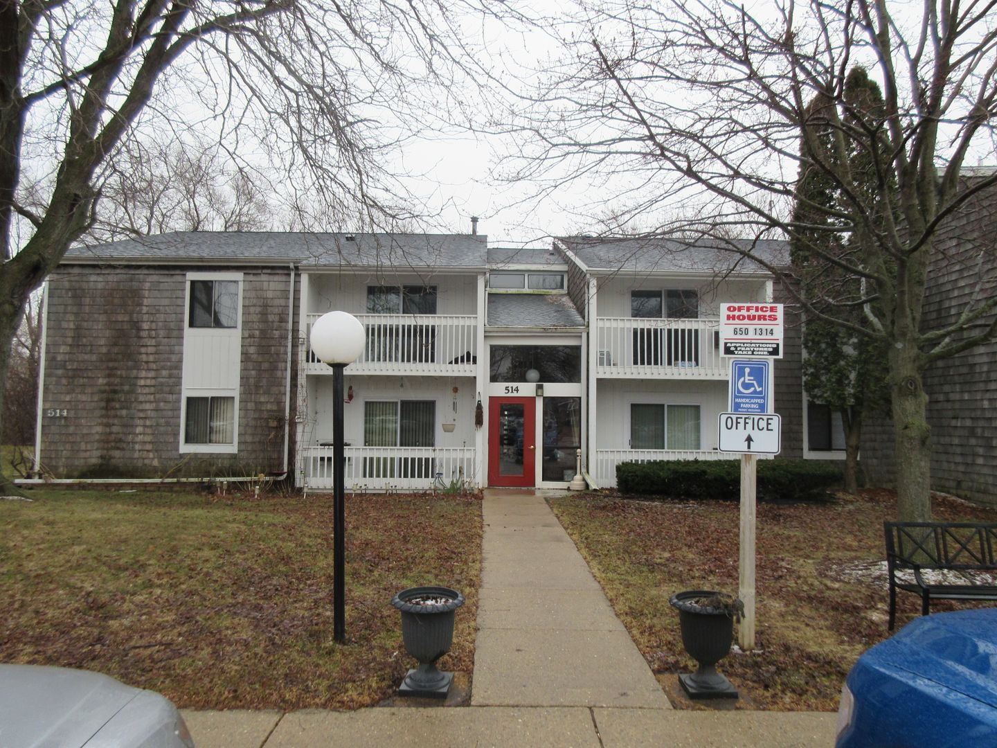 Jefferson Apartment: 508-520 Collins Rd.