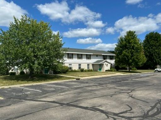 **Summer Move-in Special - $600 security deposit**