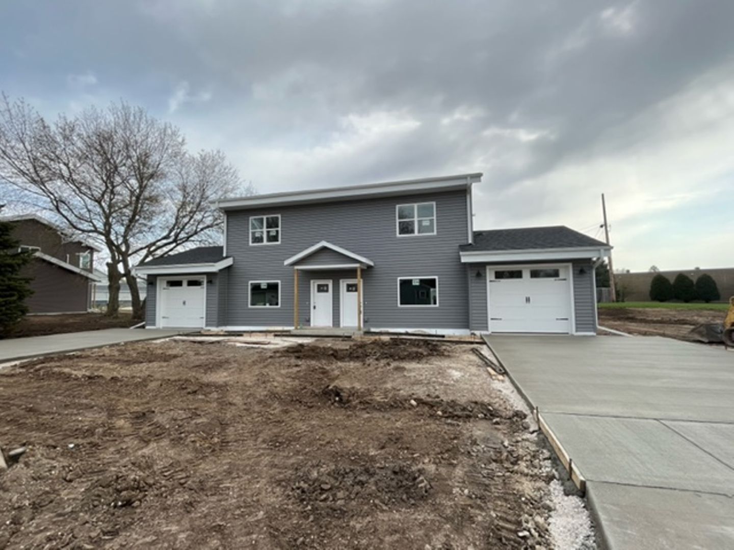 Janesville Apartment: 1244-1246 Mayfair Drive