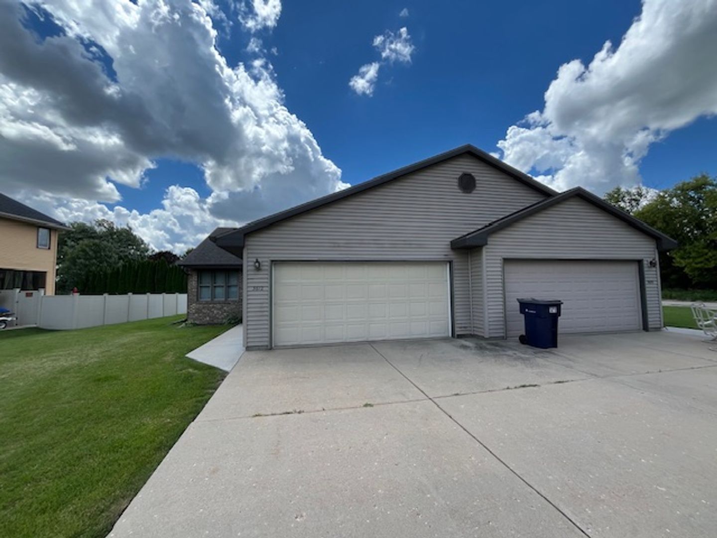 Janesville Apartment: 3610-3612 Westminster Drive