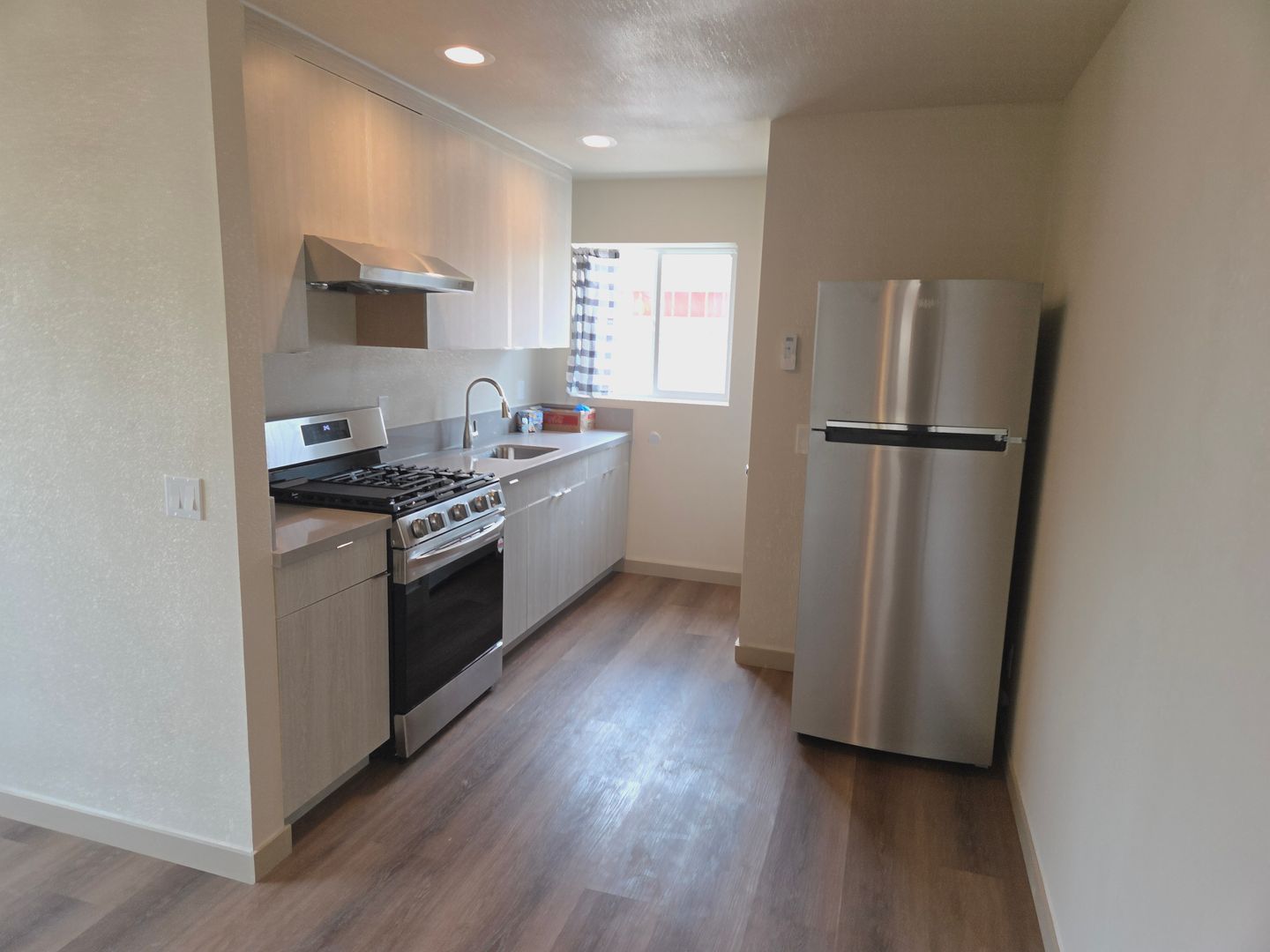 Pomona Apartment: 1805 St James Place