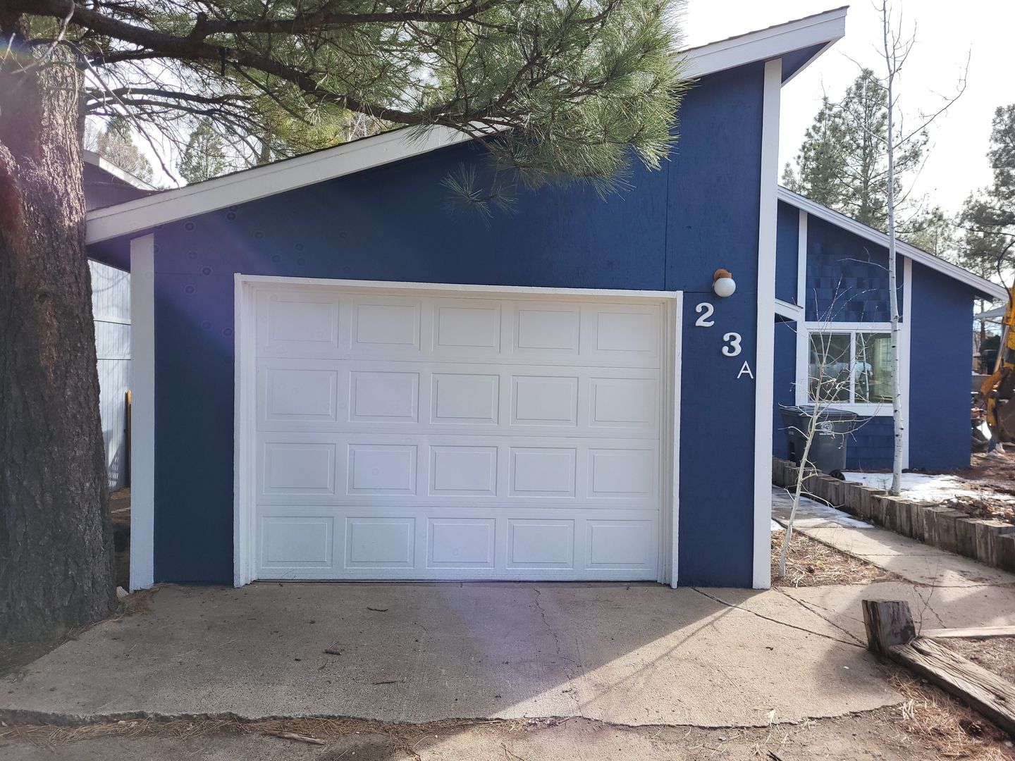 Flagstaff House: 23 Juniper Ave.