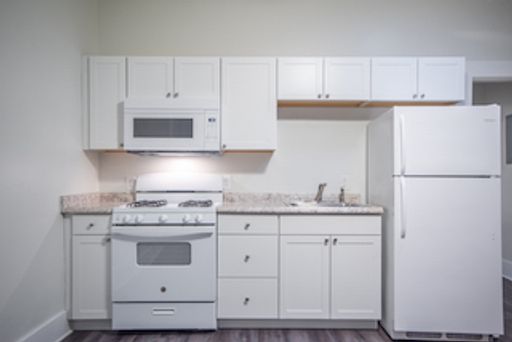 1 Bedroom Renovated Apartment, In Town close to everything.