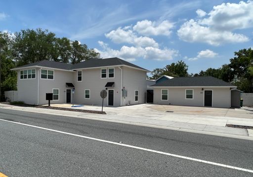 216 E Alfred St - Apt 220