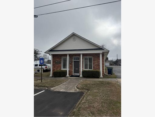 Professional Office Available - Business Relocating – photo 1