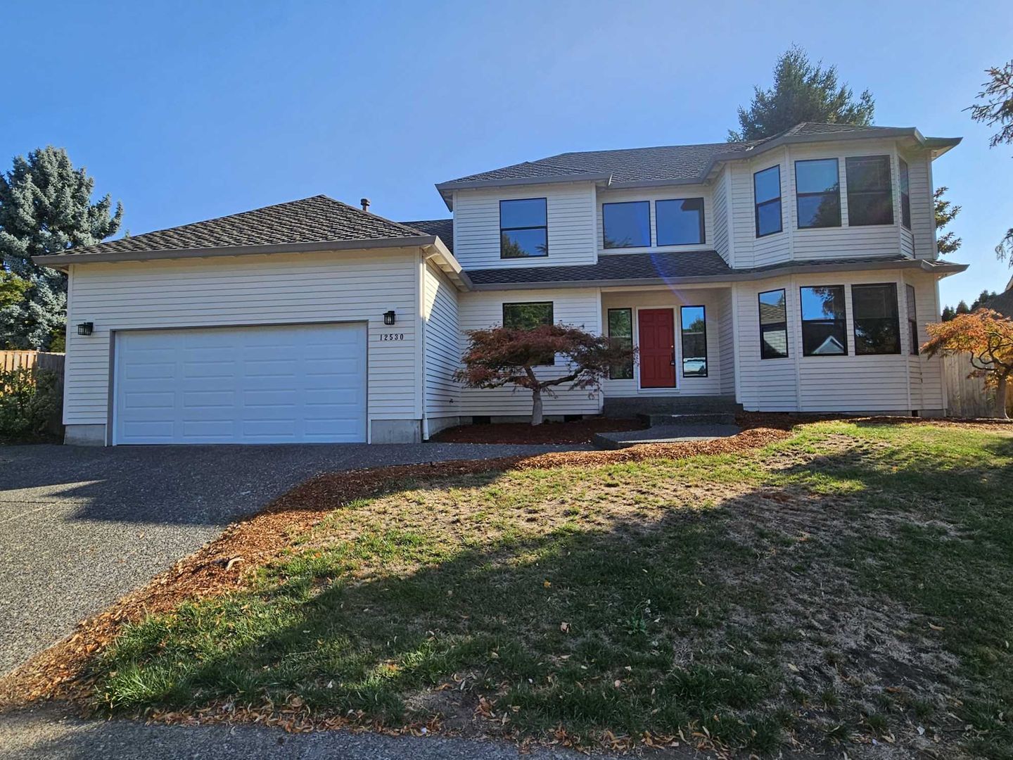 Spaceous newly remodeled 5 bedroom 3 bath house with large back yard and hard gazebo on backyard patio