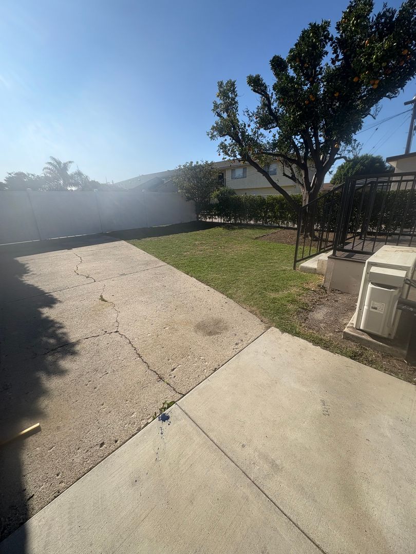 Oxnard Apartment: 232-248 Wolff Street