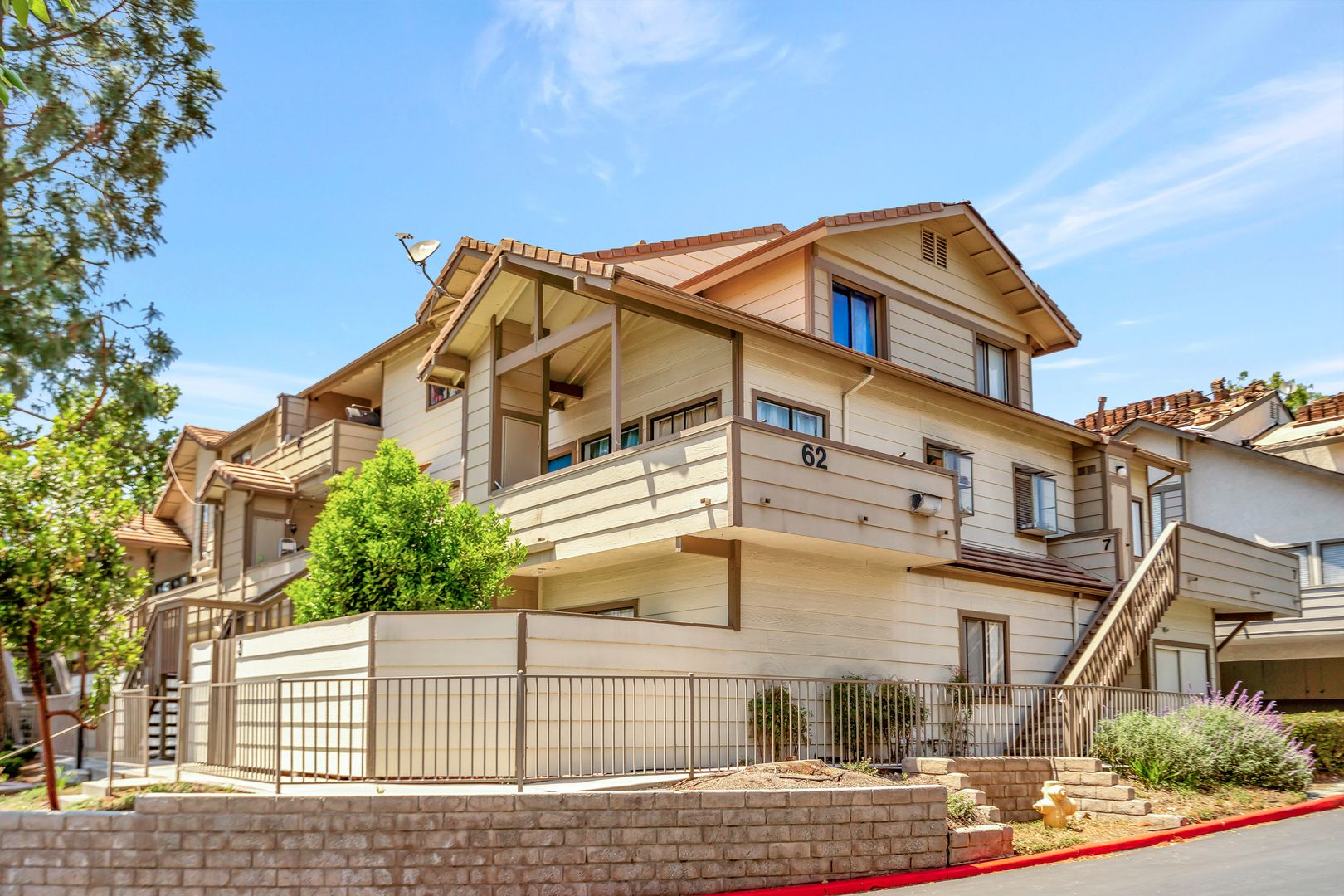 Thousand Oaks House: 62 Maegan Place #4