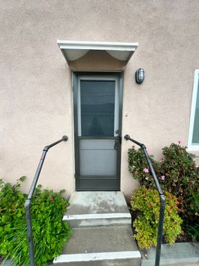 Midtown Ventura - One bedroom, one bath downstairs apartment – photo 1