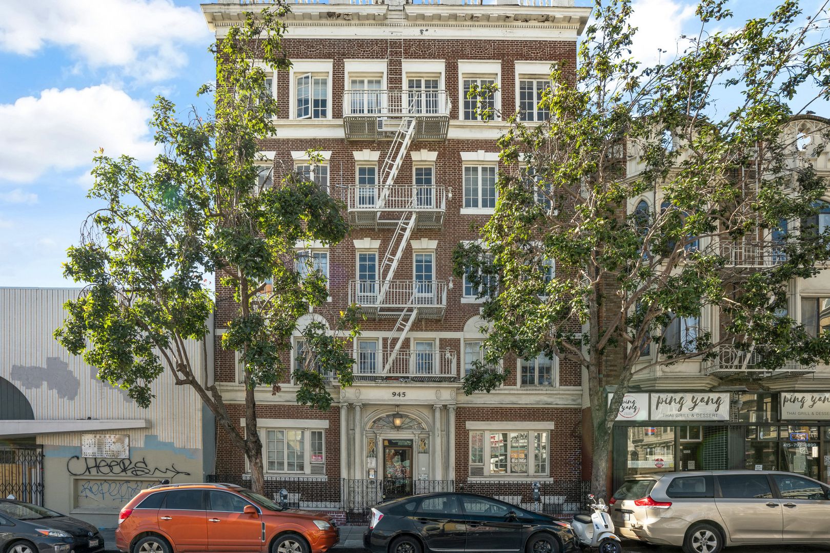 San Francisco Apartment: 945 Larkin Street
