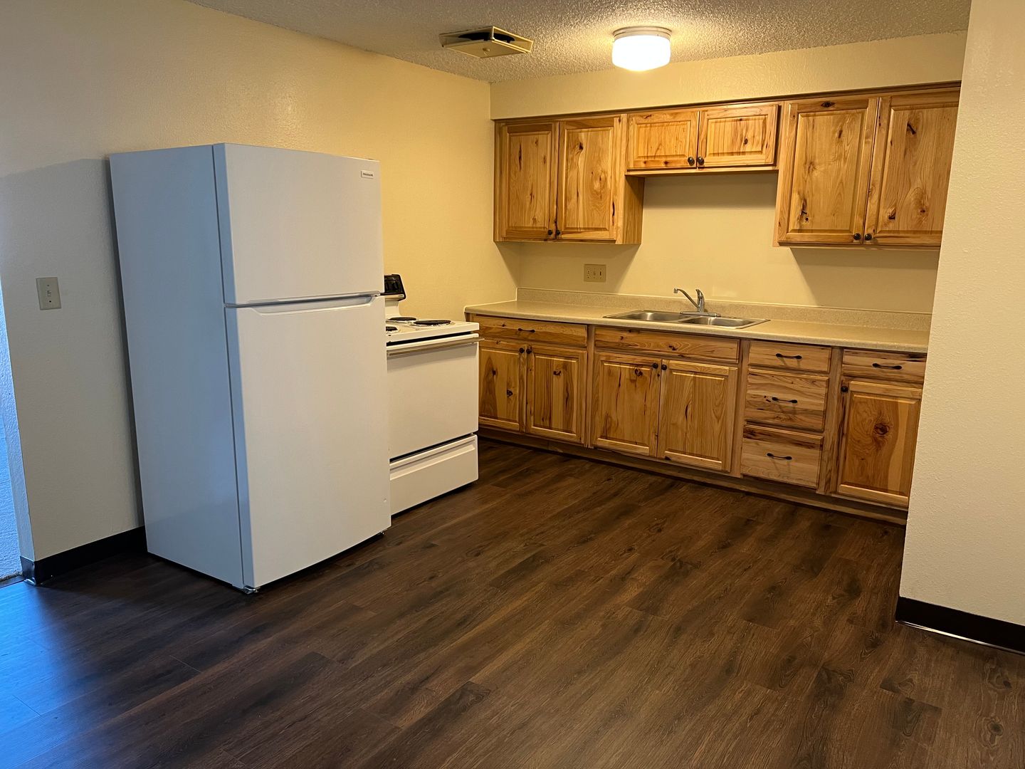 McMinnville Apartment: 1795 NW 2nd St