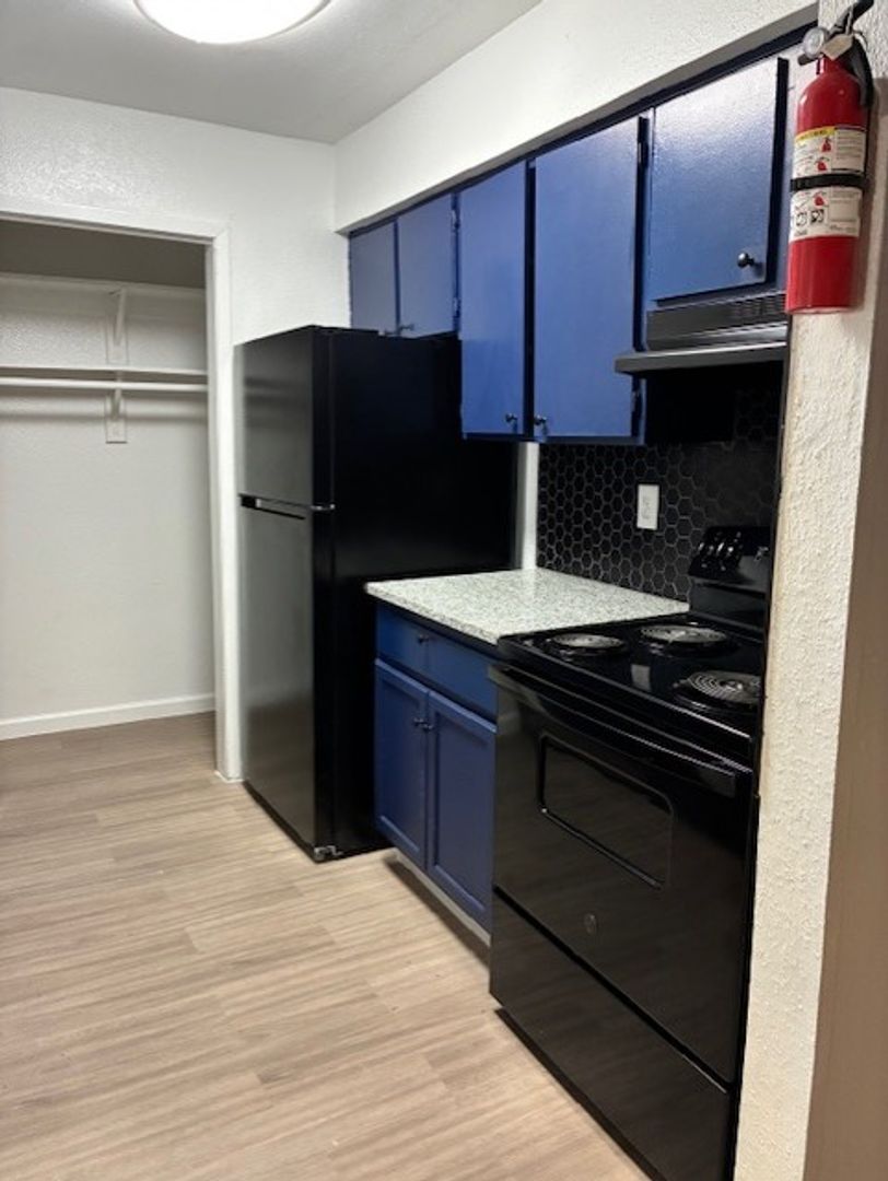 Houston Apartment: Leasing Office @ 9898 Forum Park Drive