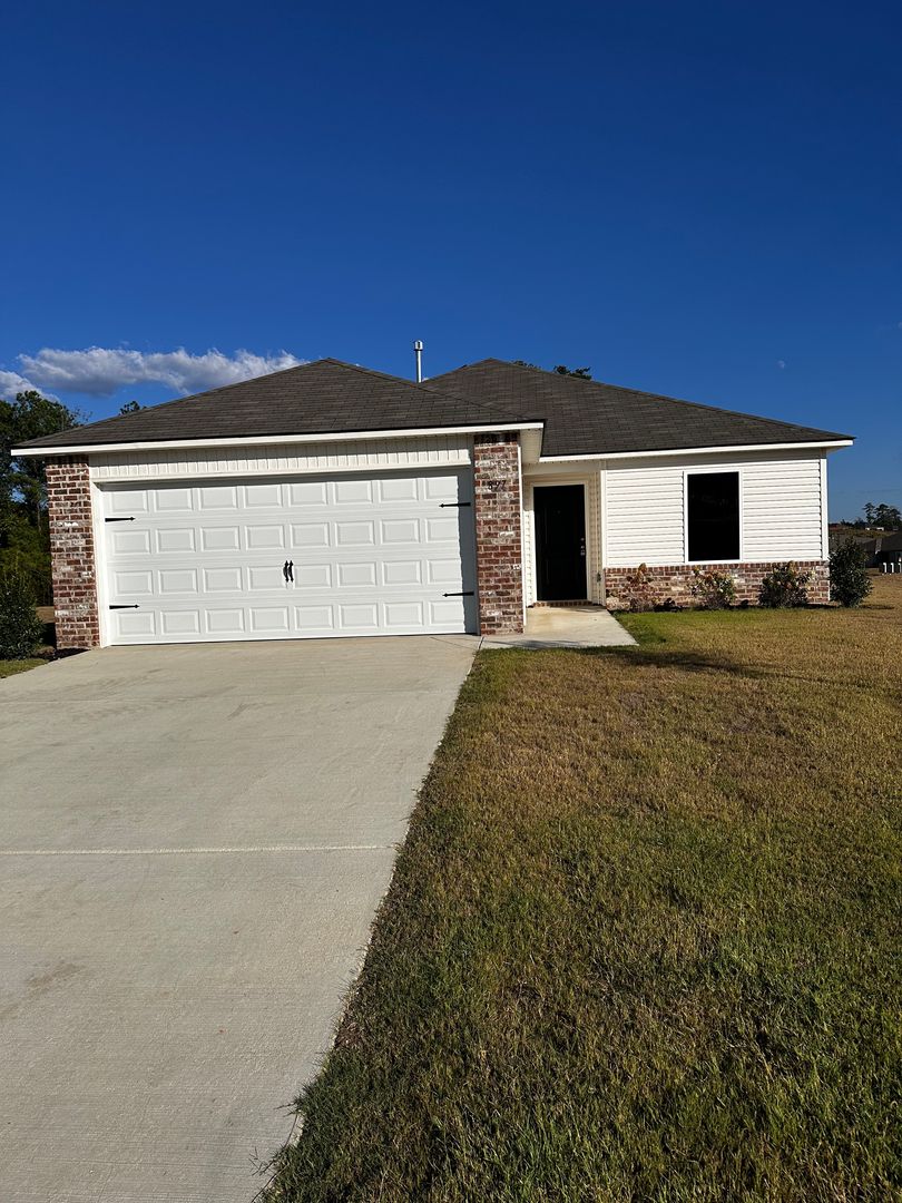 Calera House: 897 Camden Loop