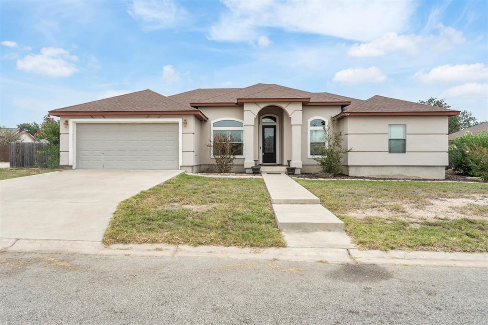 Del Rio House: 104 Running Bear Trail