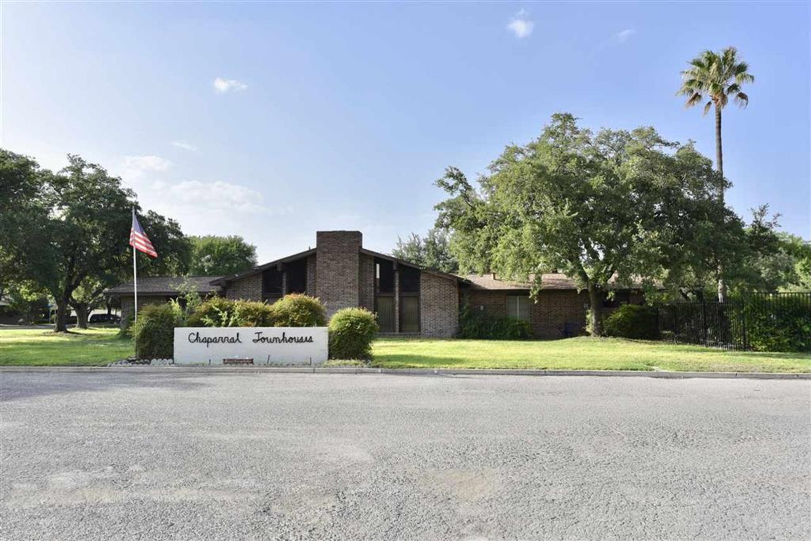 Del Rio House: 100 Royal Way 4D