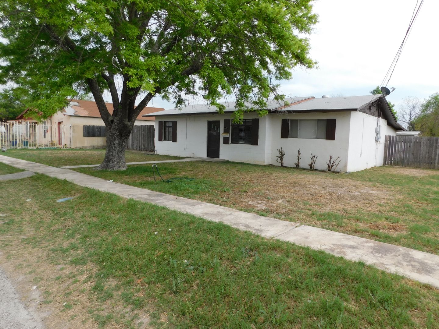 610 W. 7th- 3bed 1 bath for rent