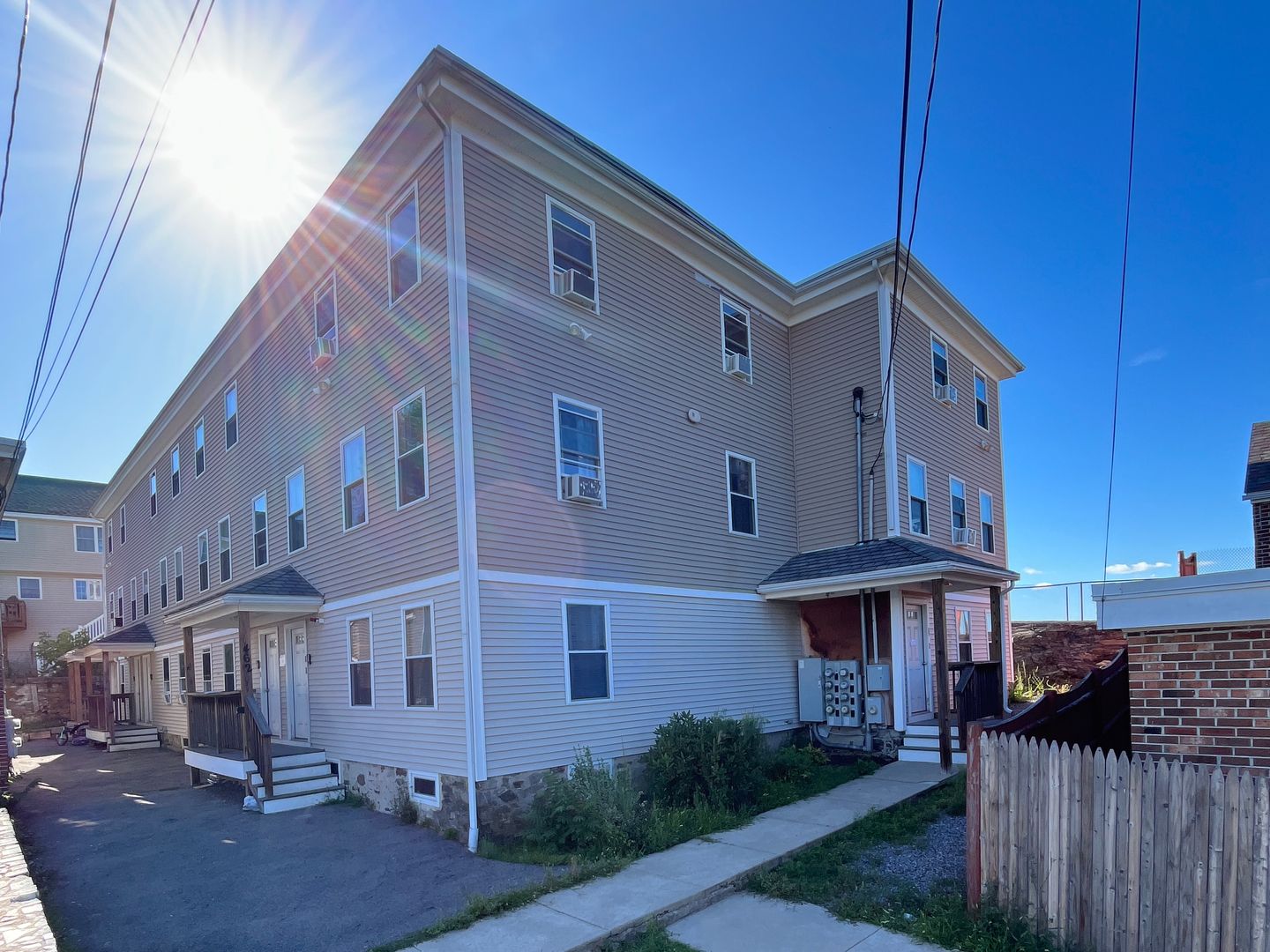 Lowell Apartment: 462 Fletcher Street