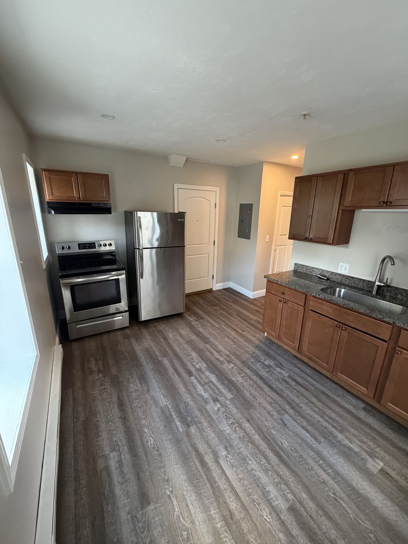 Worcester Apartment: 1039 Main Street