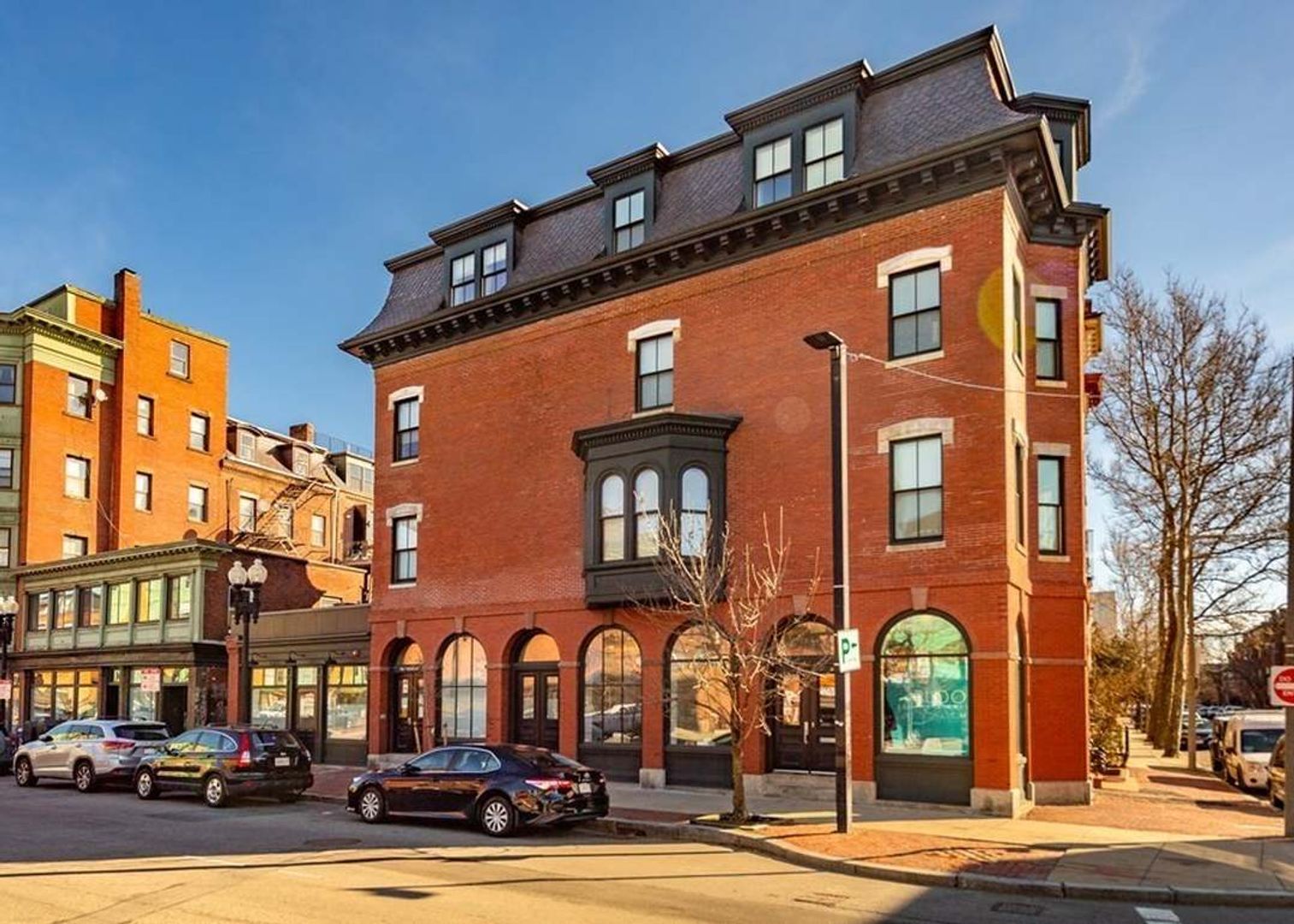 Boston Apartment: 784 Tremont St