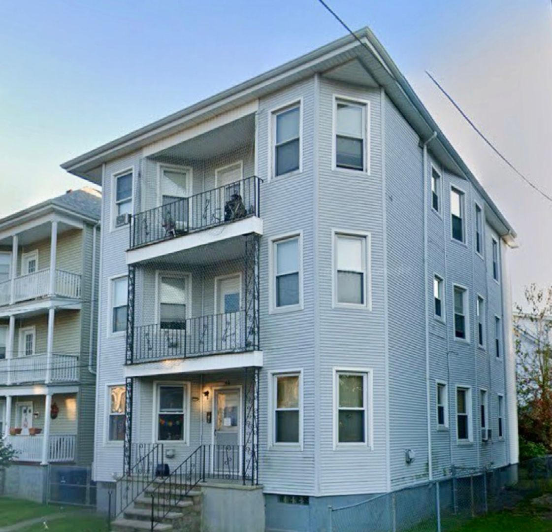 New Bedford Apartment: 46 Princeton St