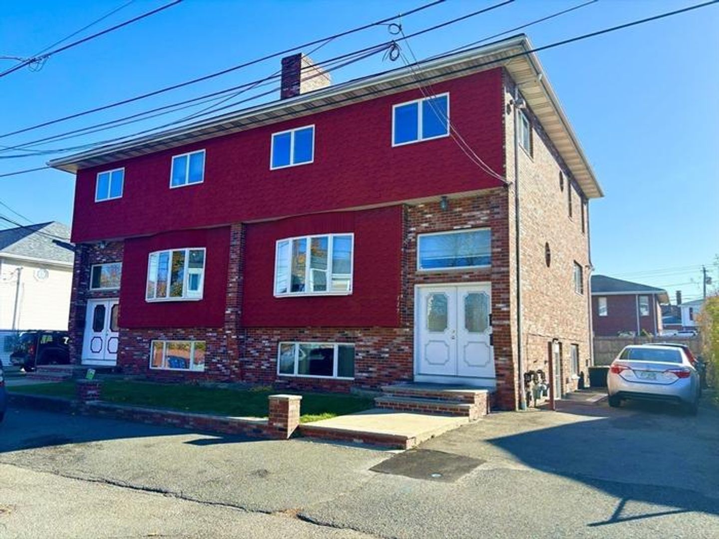 Revere House: 117 Marshall St