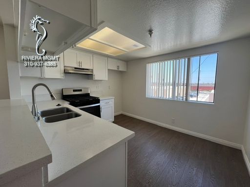 Upper 2 bed 1 bath – photo 1