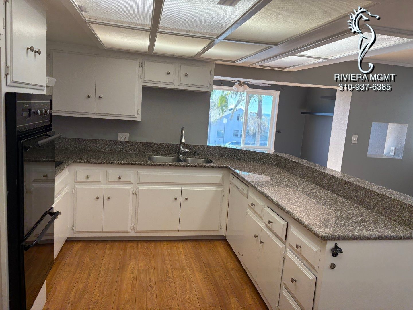 Manhattan Beach Apartment: 1216  Manhattan Avenue